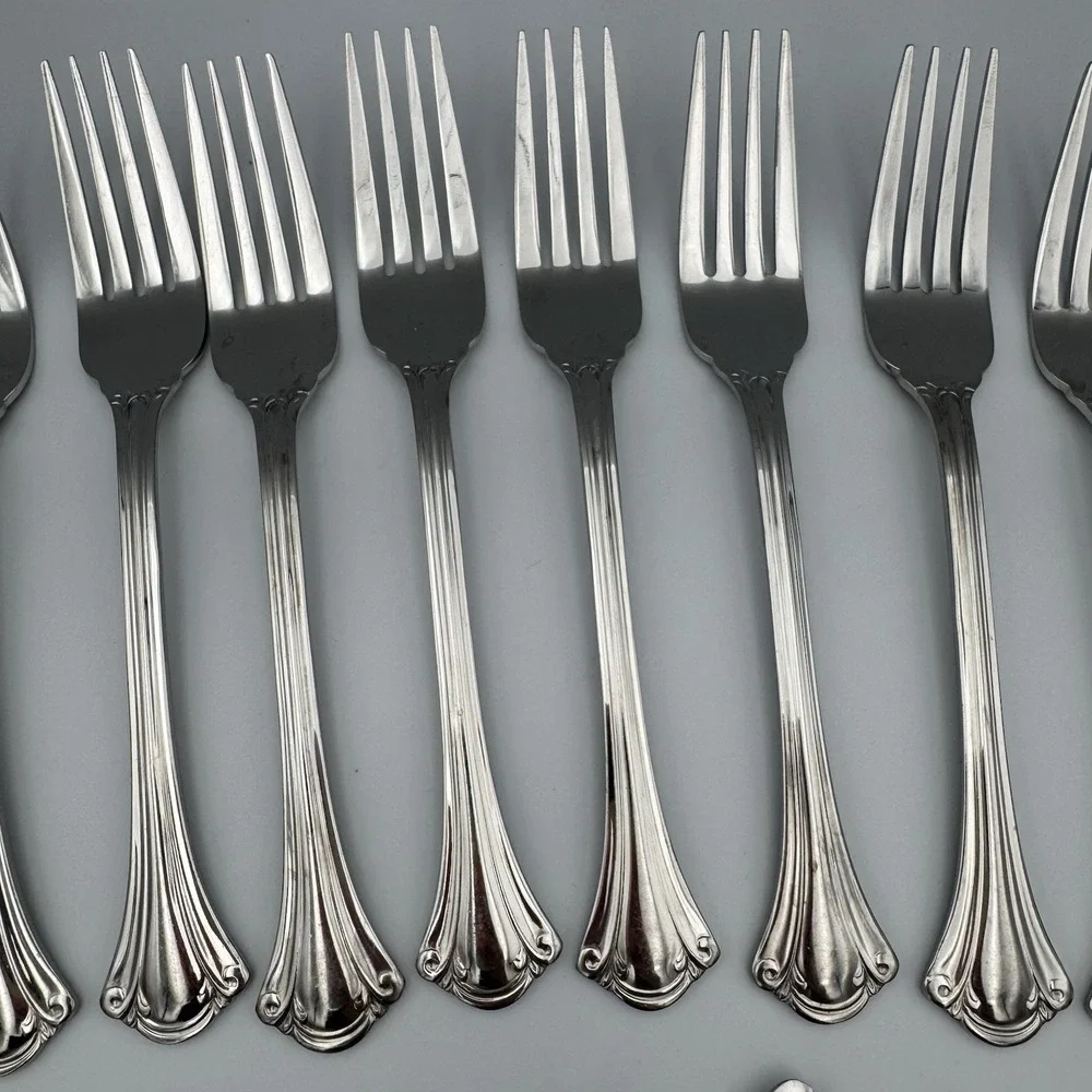 19 Piece Wallace RESPLENDENCE 18/10 Stainless‎ Flatware Fork Knife